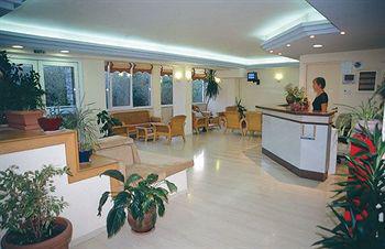 Holidays Hotel